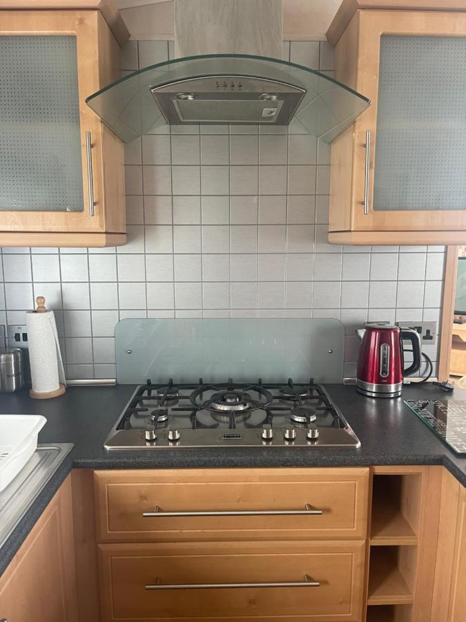 Immaculate 2-Bed Lodge In Monreith 뉴튼스튜어트 외부 사진